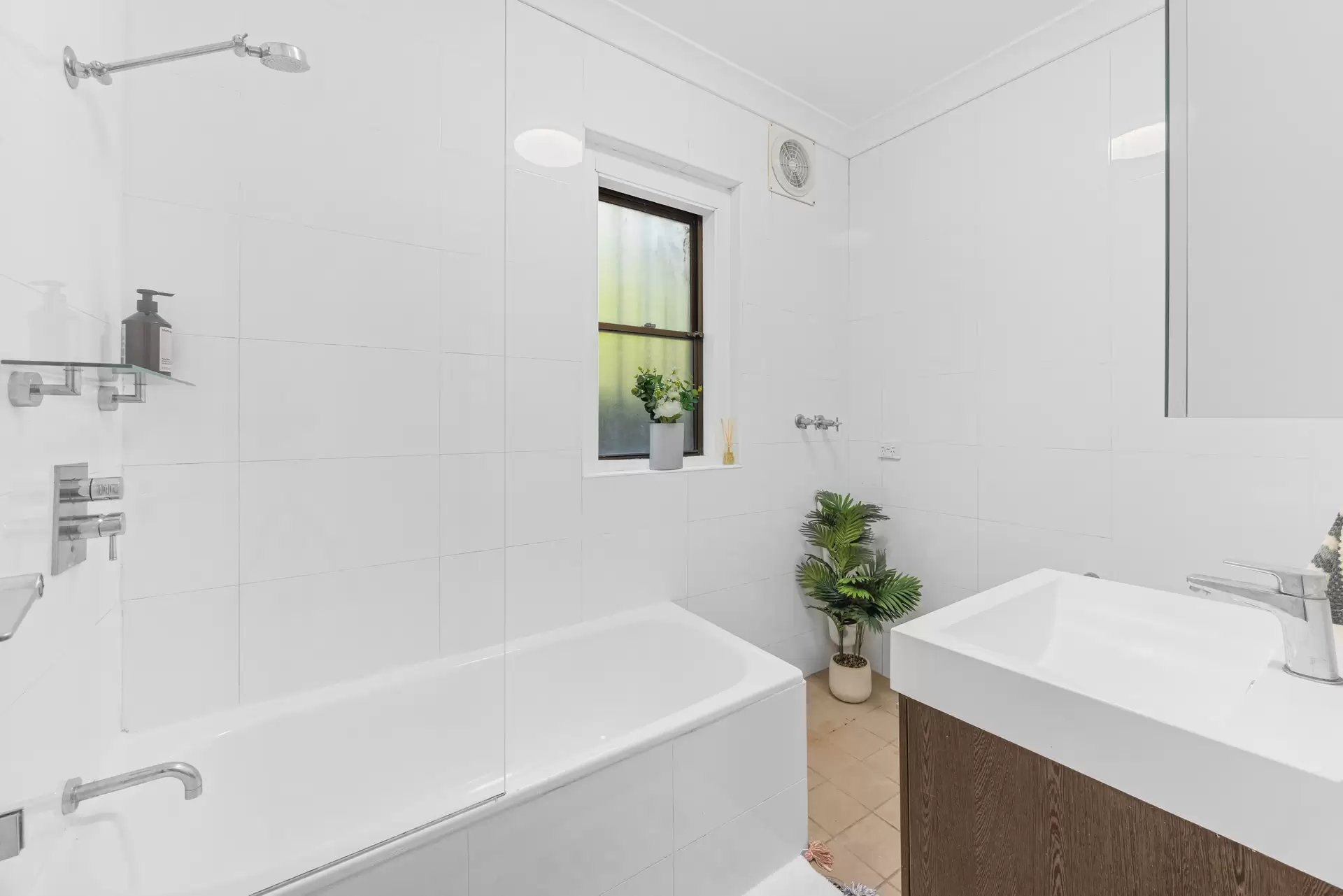 1/66 Birriga Road, Bellevue Hill Leased by Bradfield Badgerfox - image 1