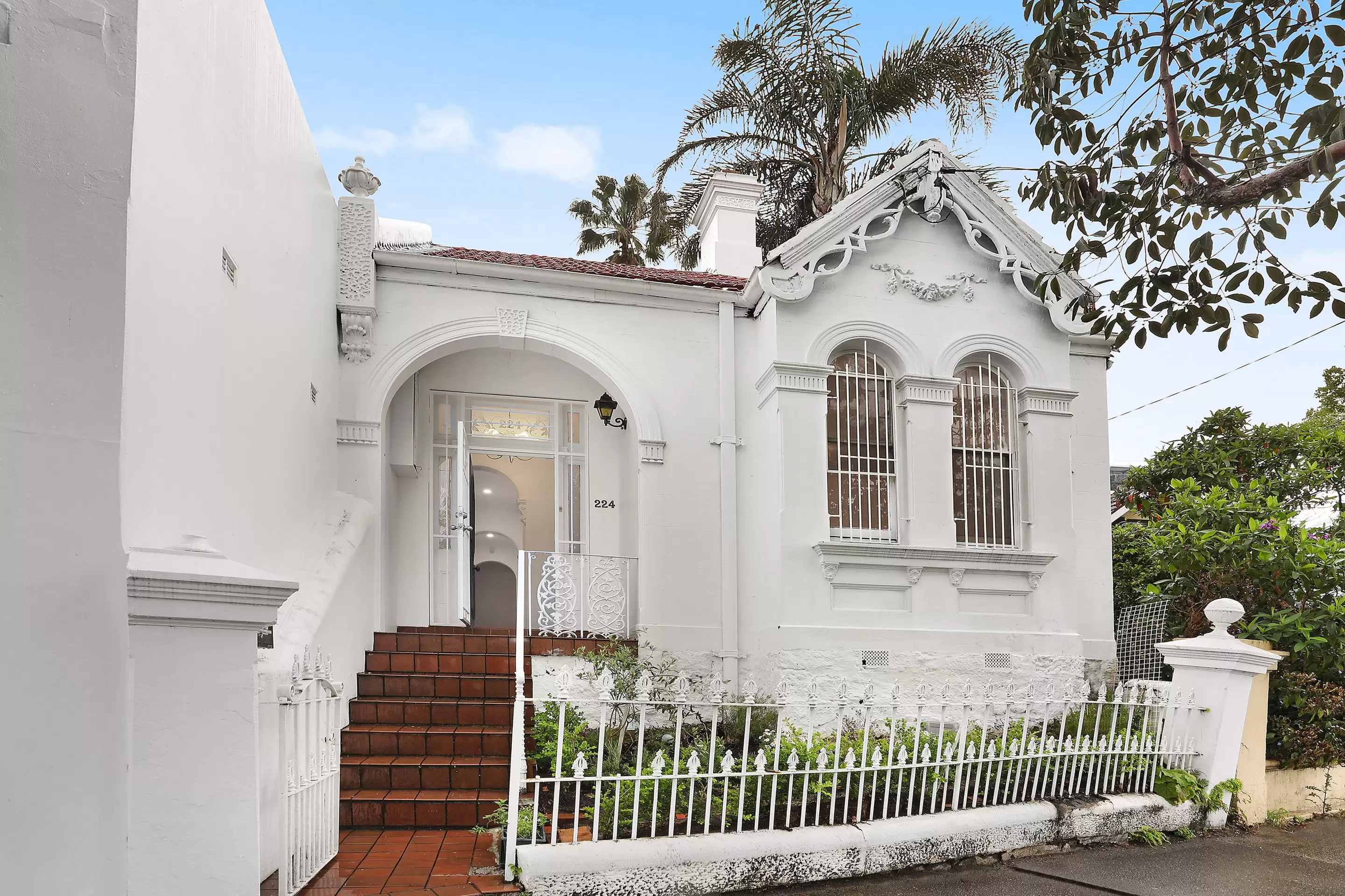 224 Edgecliff Road, Woollahra Leased by Bradfield Badgerfox - image 1