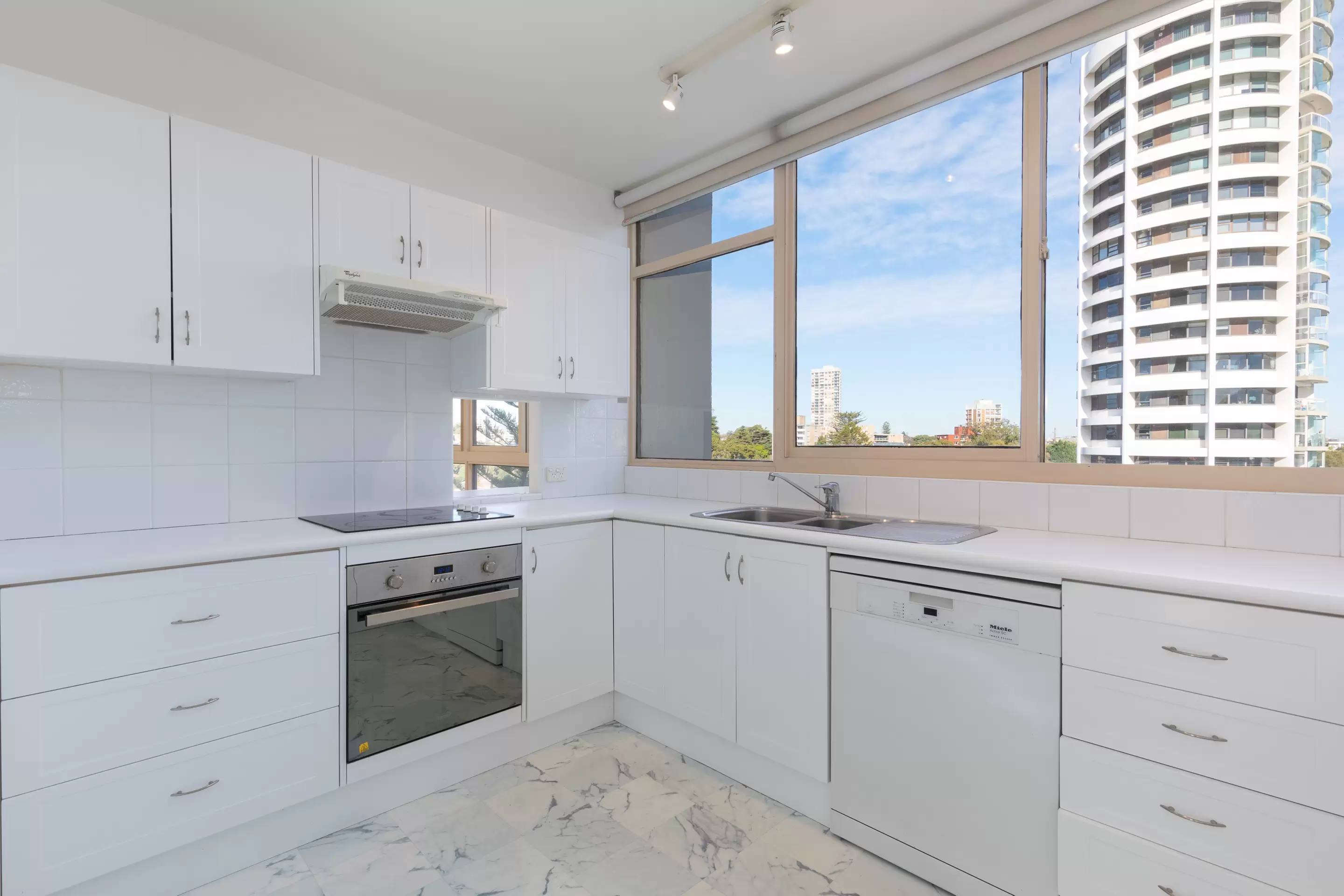 13/2 Eastbourne Road, Darling Point Leased by Bradfield Badgerfox - image 1