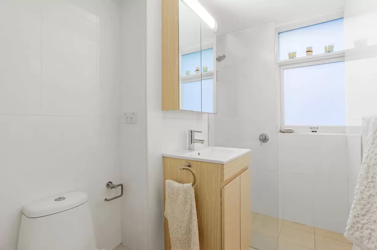 2/51 Roslyn Gardens, Elizabeth Bay For Lease by Bradfield Badgerfox - image 1