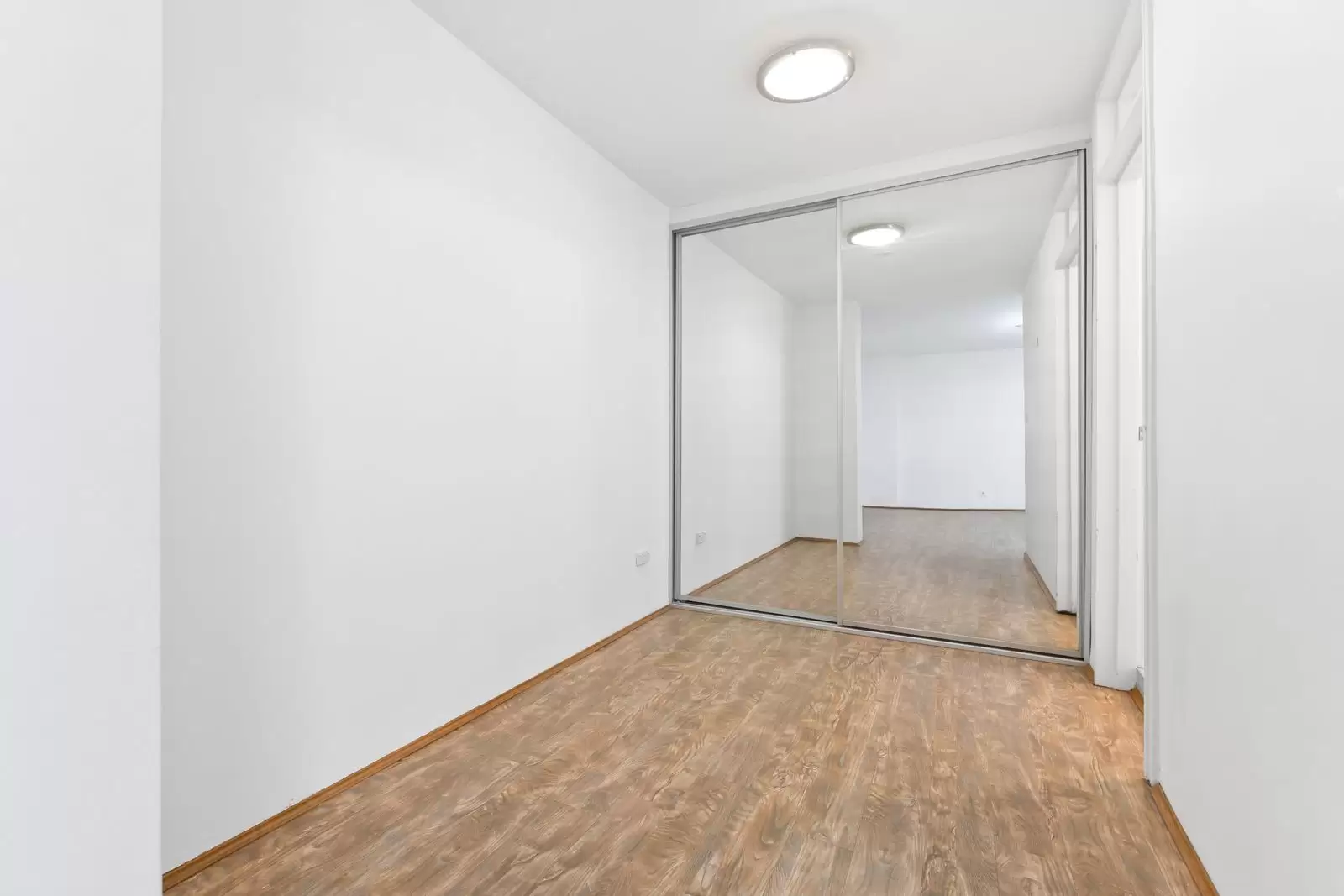 2/51 Roslyn Gardens, Elizabeth Bay Leased by Bradfield Badgerfox - image 1