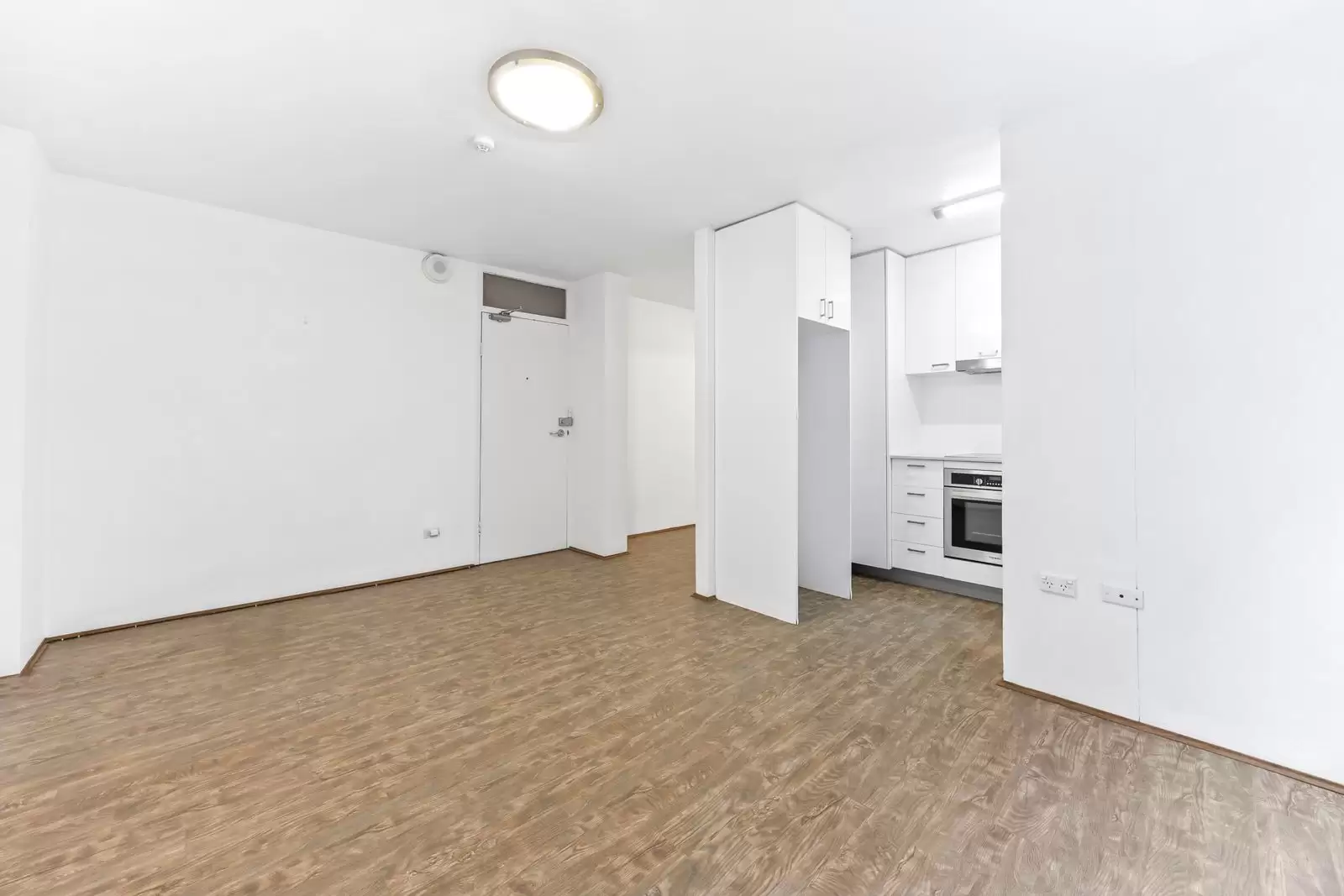 2/51 Roslyn Gardens, Elizabeth Bay Leased by Bradfield Badgerfox - image 1
