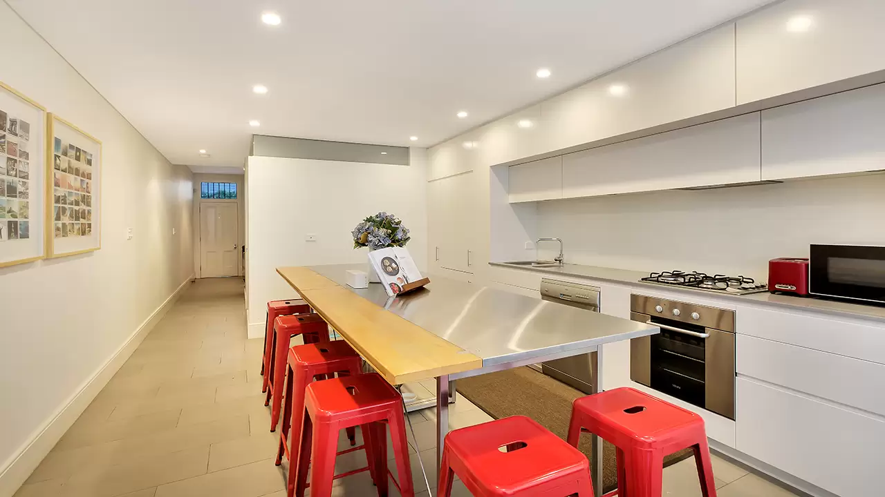 72 Victoria Street, Paddington Leased by Bradfield Badgerfox - image 1