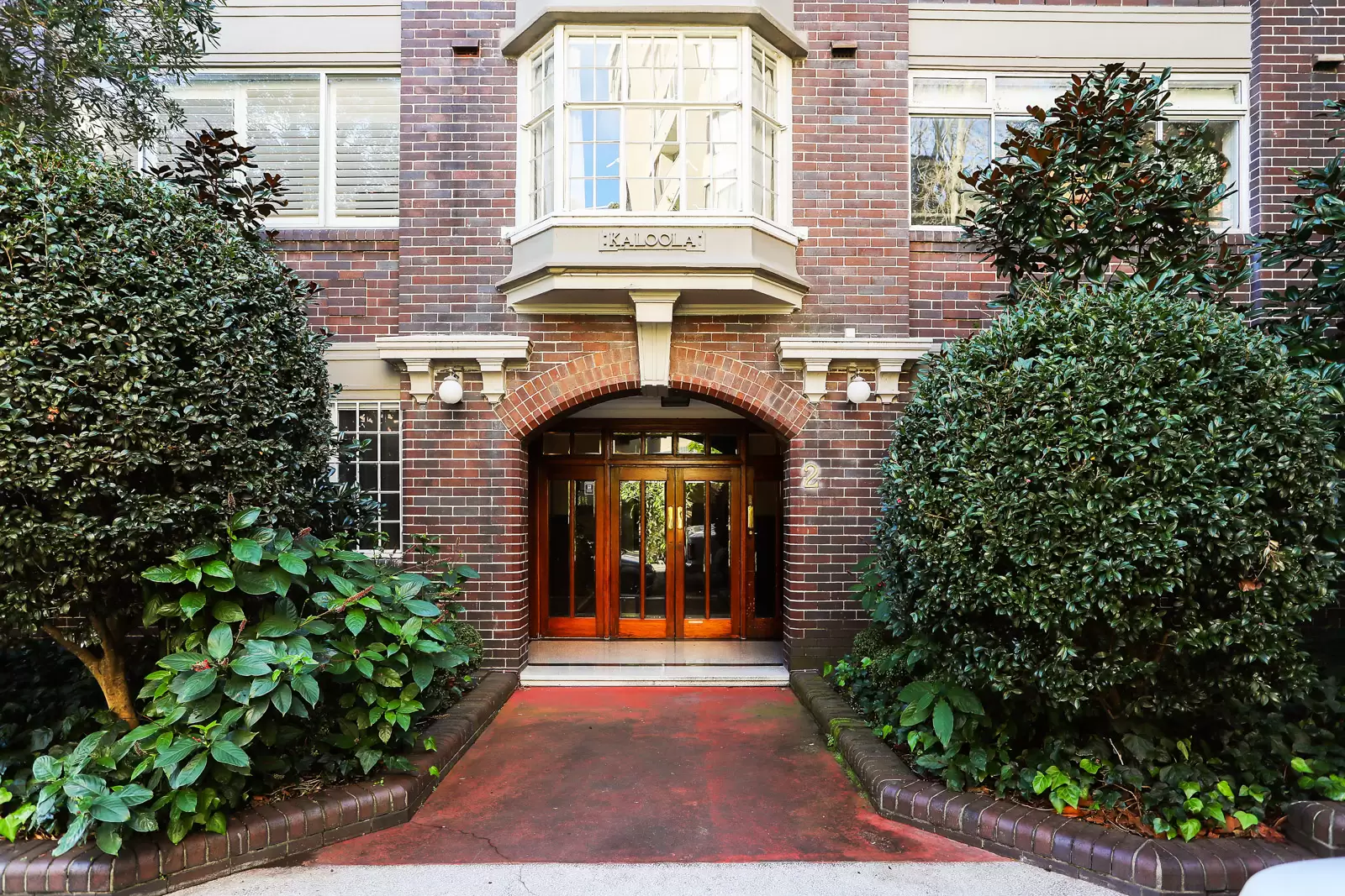 1A/2-4 St Neot Avenue, Potts Point Leased by Bradfield Badgerfox - image 1