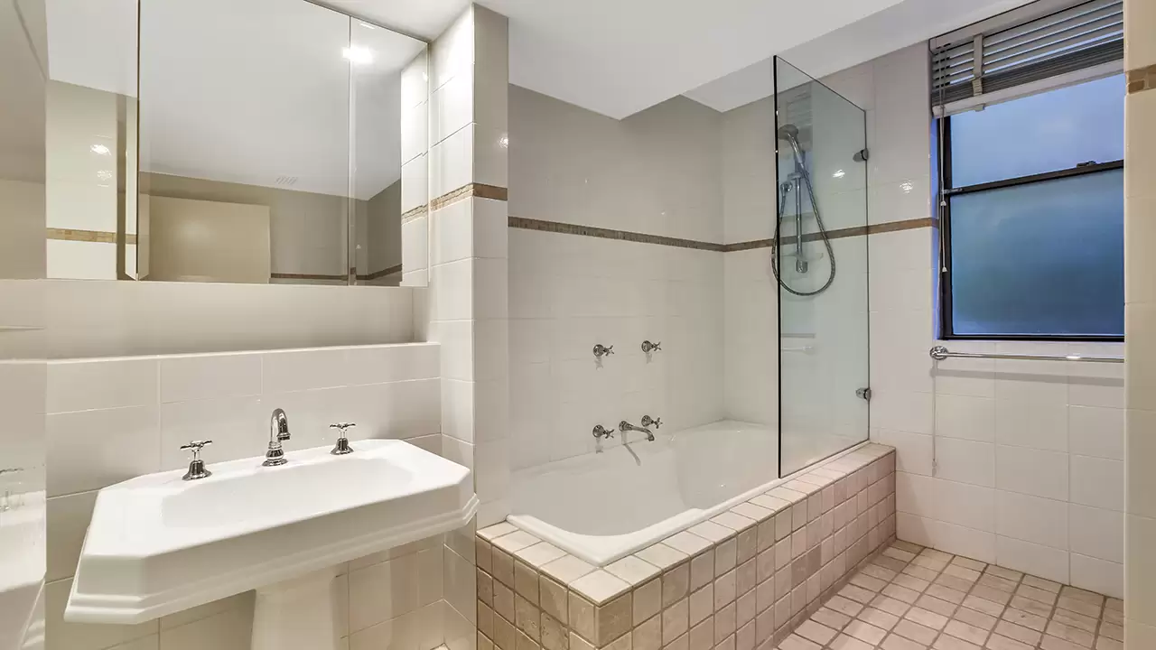 21/95 Elizabeth Bay Road, Elizabeth Bay Leased by Bradfield Badgerfox - image 1