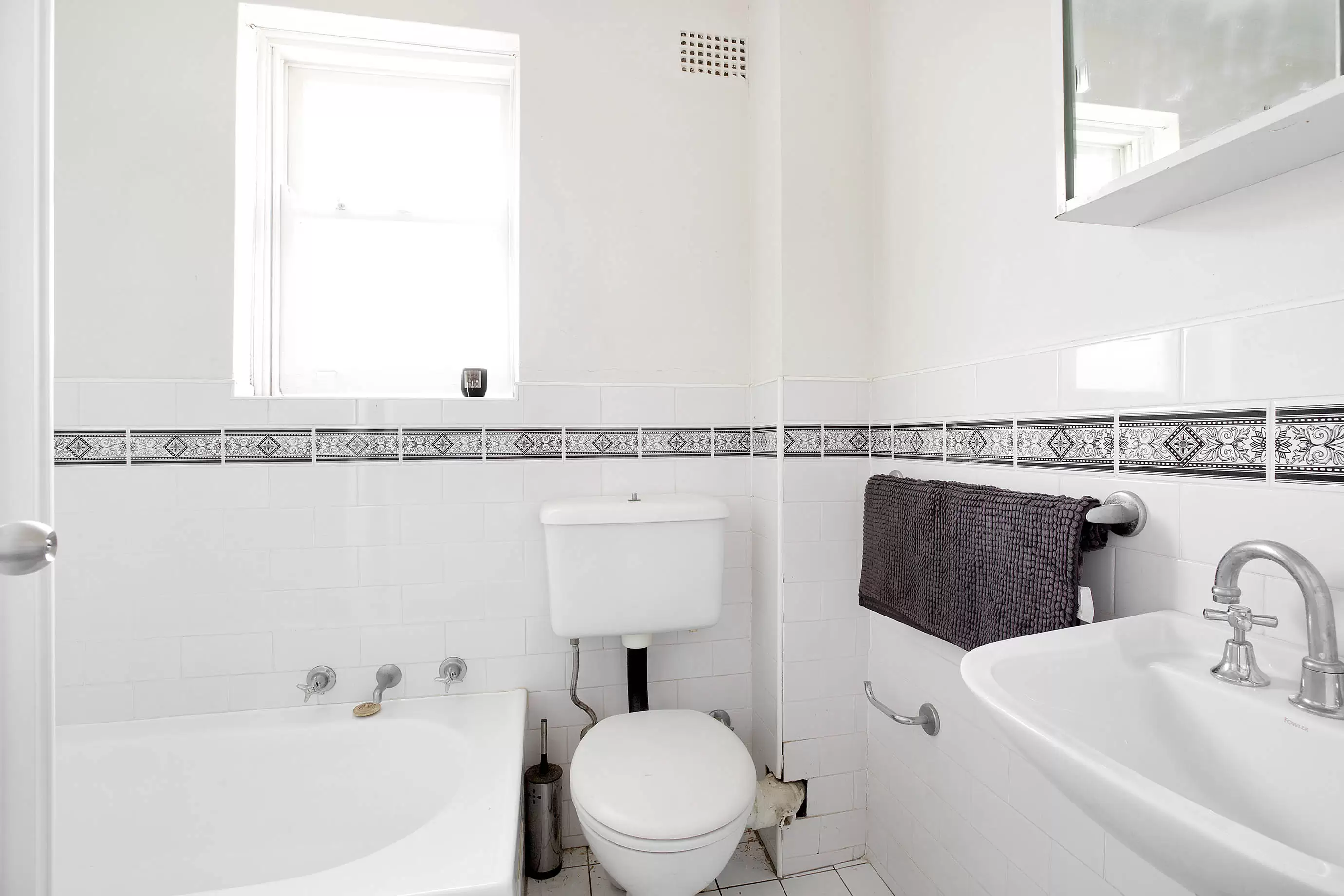 12/51 Gilderthorpe Avenue, Randwick Leased by Bradfield Badgerfox - image 1