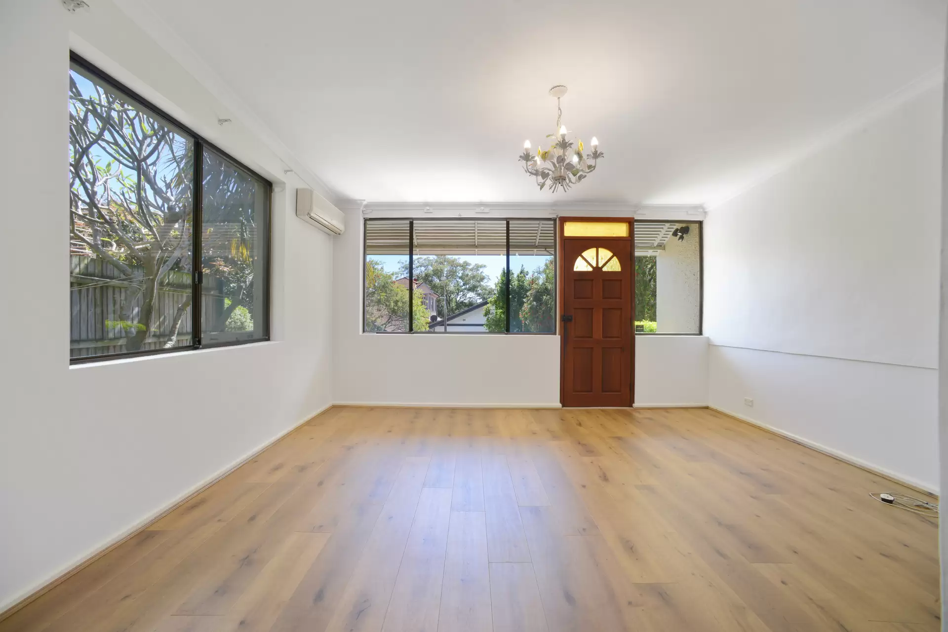 15 Roscoe Street, Bondi Beach Leased by Bradfield Badgerfox - image 1