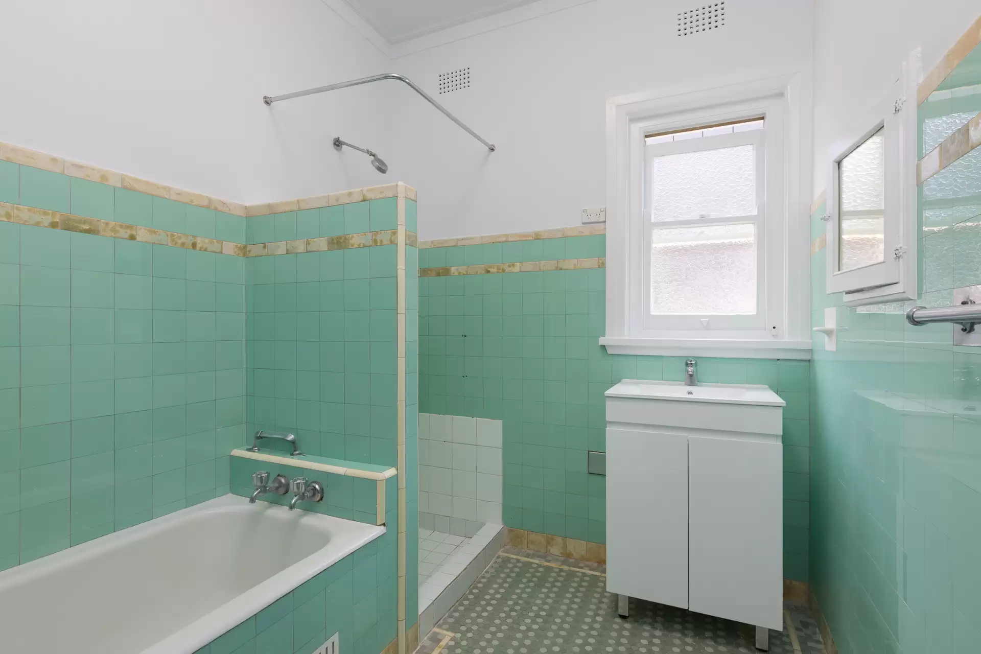4/658a New South Head Road, Rose Bay For Lease by Bradfield Badgerfox - image 1