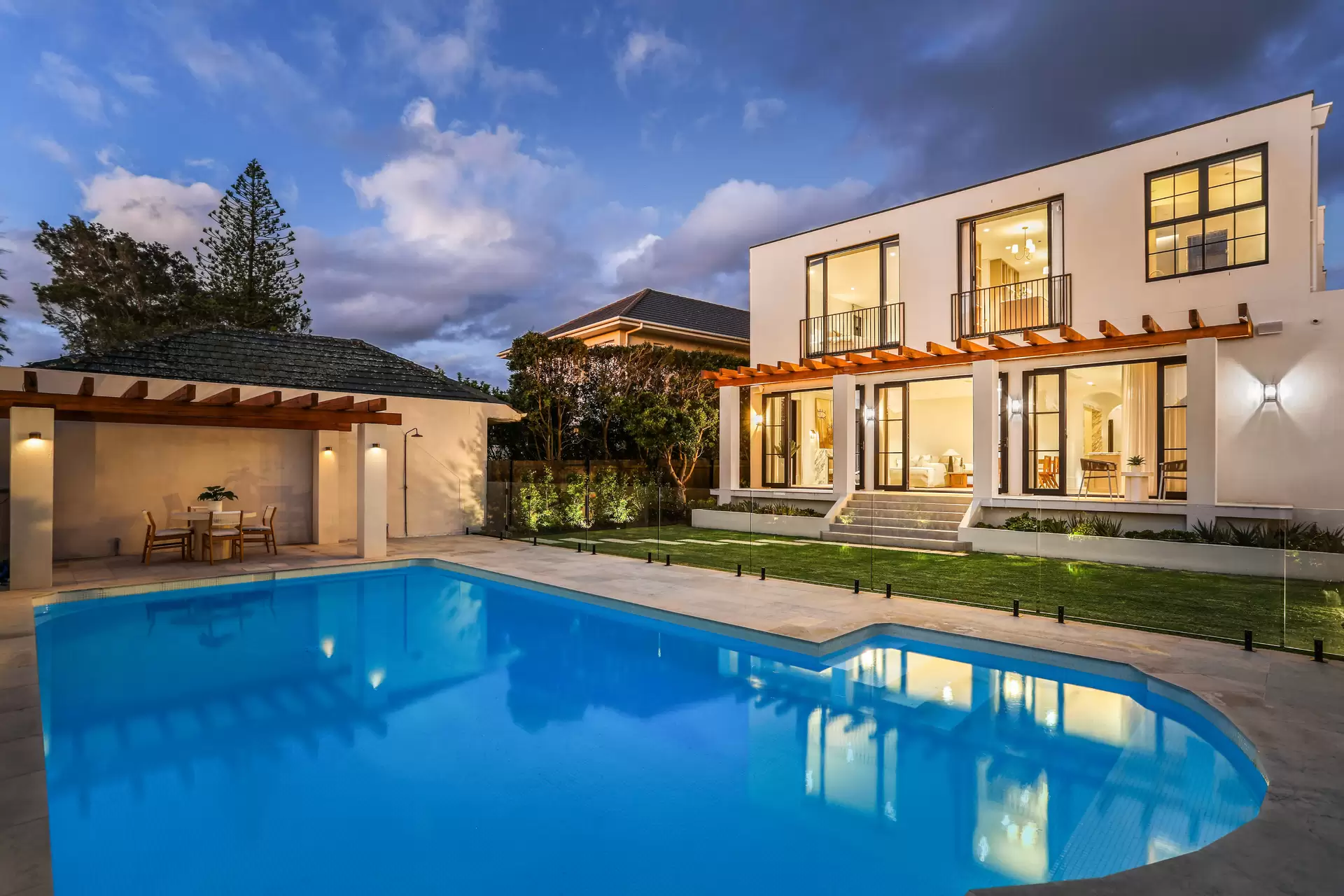 180 Old South Head Road, Vaucluse Sold by Bradfield Badgerfox - image 1
