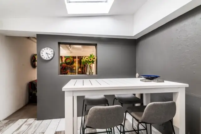 326 Crown Street, Surry Hills Leased by Bradfield Badgerfox - image 1