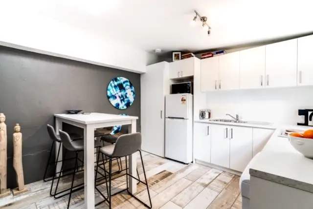 326 Crown Street, Surry Hills Leased by Bradfield Badgerfox - image 1
