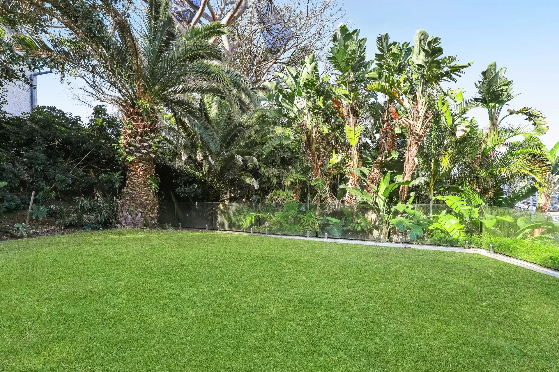 2 Wunulla Road, Point Piper Sold by Bradfield Badgerfox - image 1