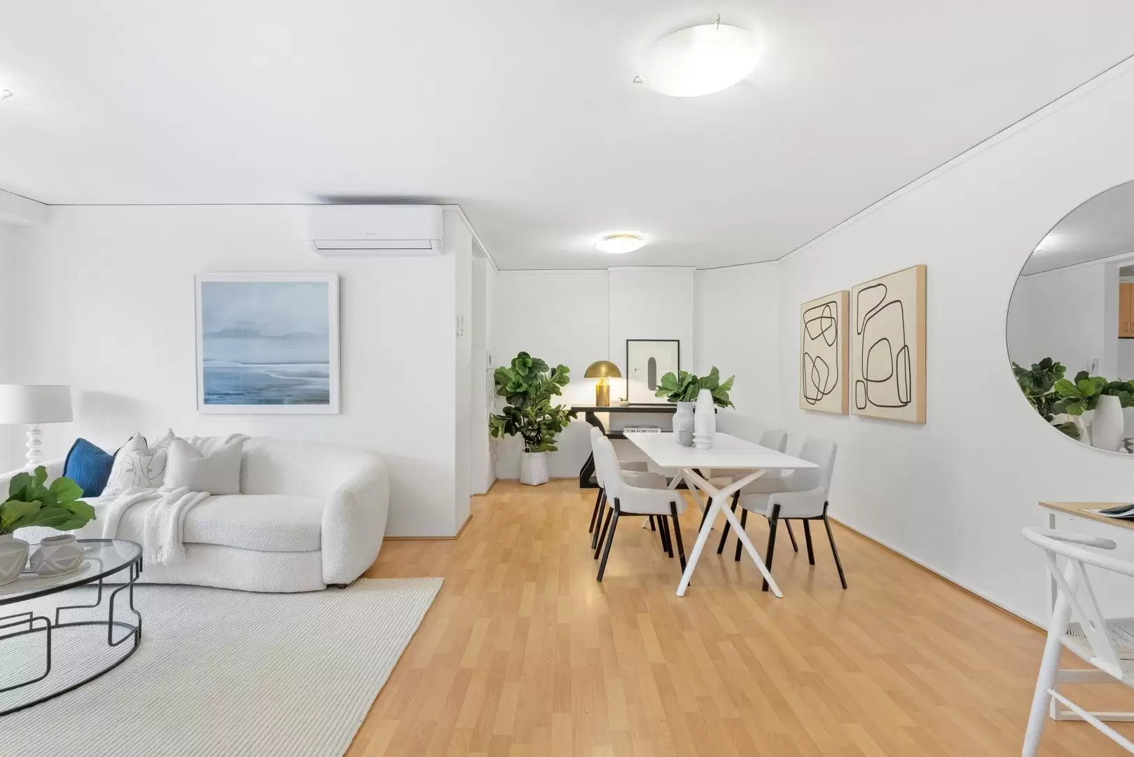 8/22 Wellington Street, Bondi Beach Leased by Bradfield Badgerfox - image 1