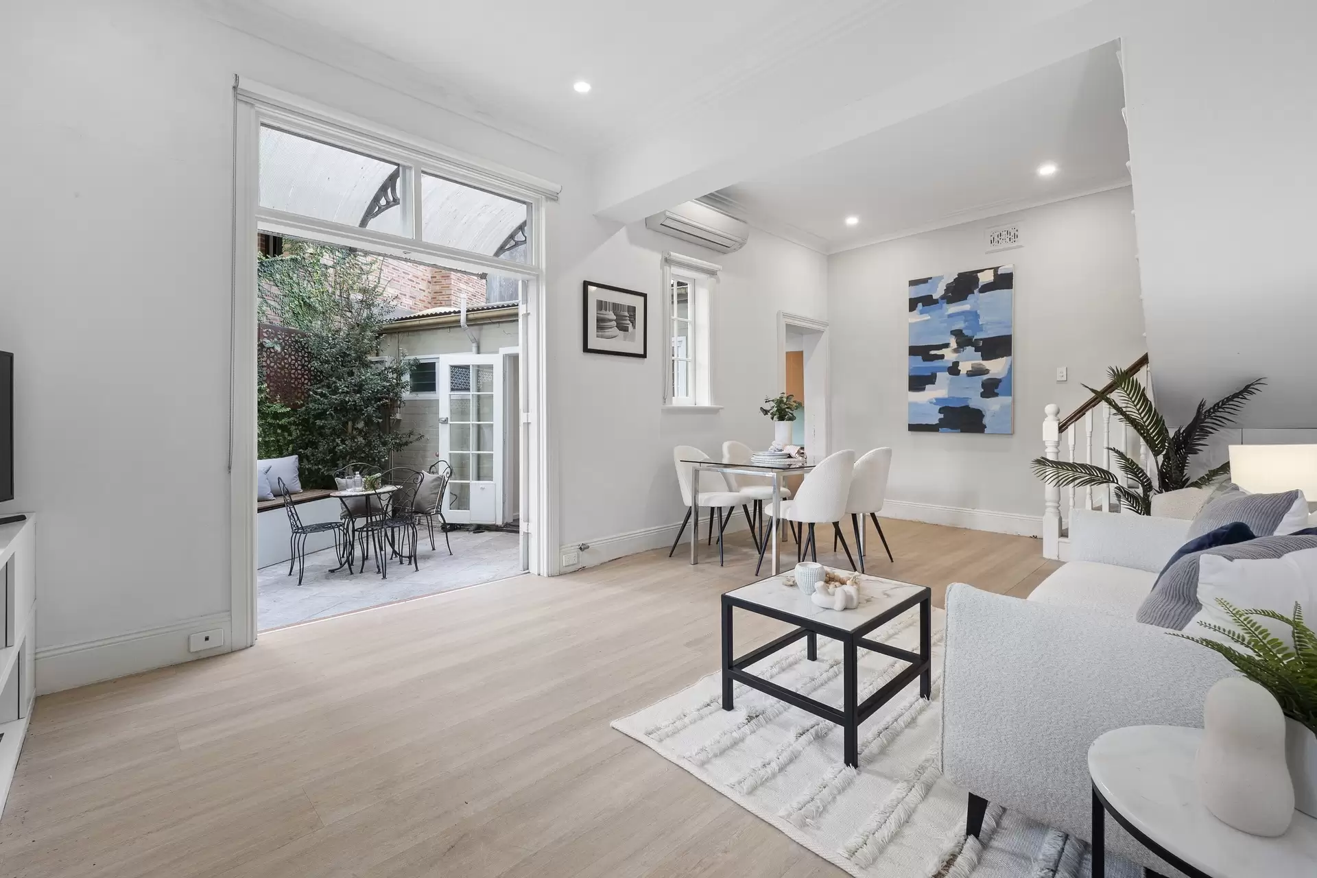 20 Sherbrooke Street, Darlinghurst Sold by Bradfield Badgerfox - image 1