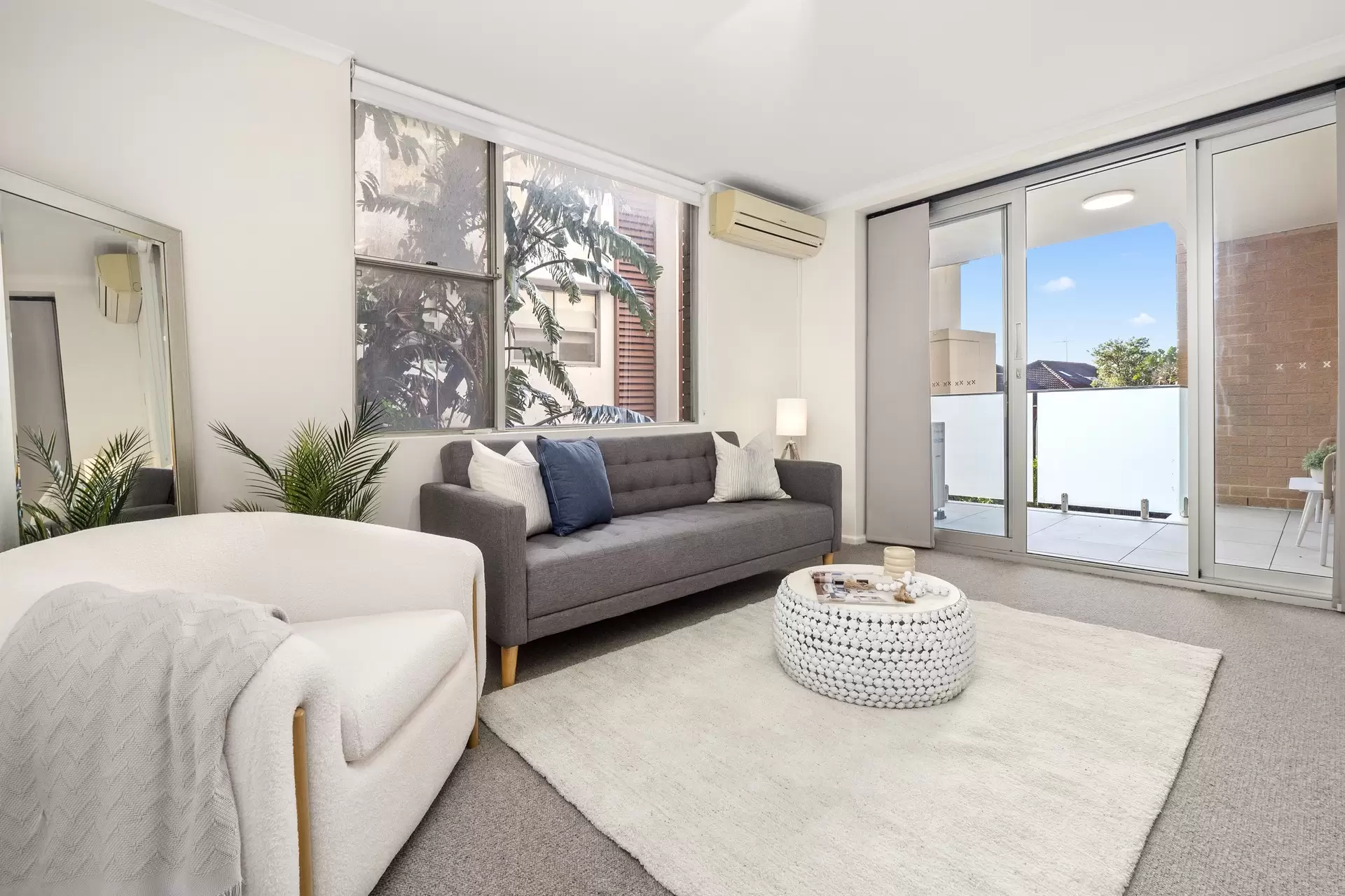 4/11-13 Penkivil Street, Bondi Sold by Bradfield Badgerfox - image 1