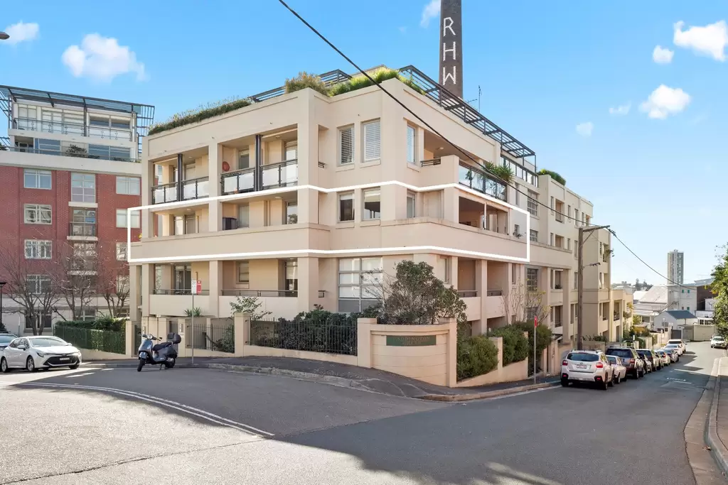 5/8 Young Street, Paddington Sold by Bradfield Badgerfox