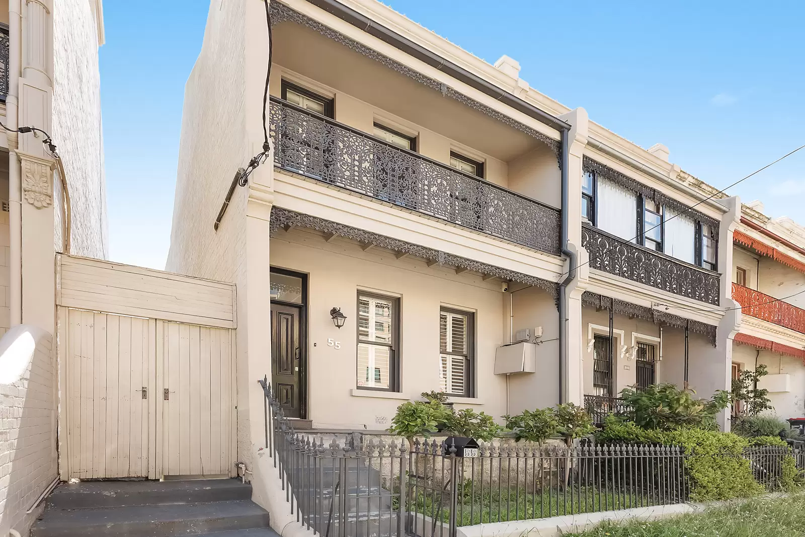 55 Denison Street, Bondi Junction Leased by Bradfield Badgerfox - image 1