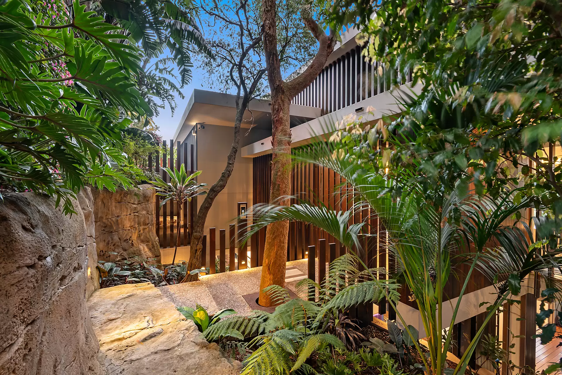 25 Wentworth Road, Vaucluse Sold by Bradfield Badgerfox - image 1