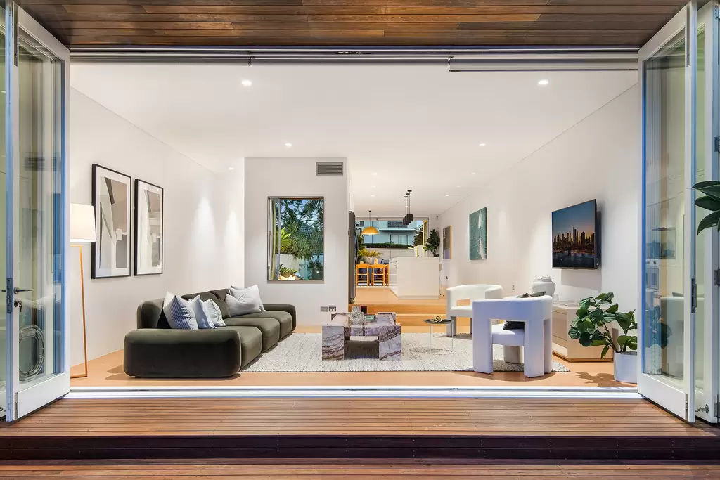 79a Fletcher Street, Tamarama Sold by Bradfield Badgerfox