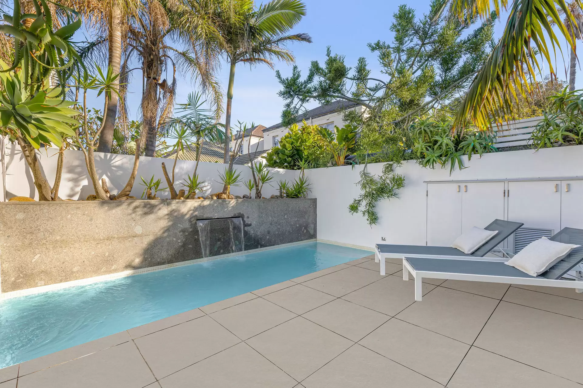 79a Fletcher Street, Tamarama Sold by Bradfield Badgerfox - image 1