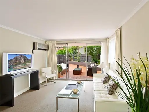 8/400 Glenmore Road, Paddington Sold by Bradfield Badgerfox