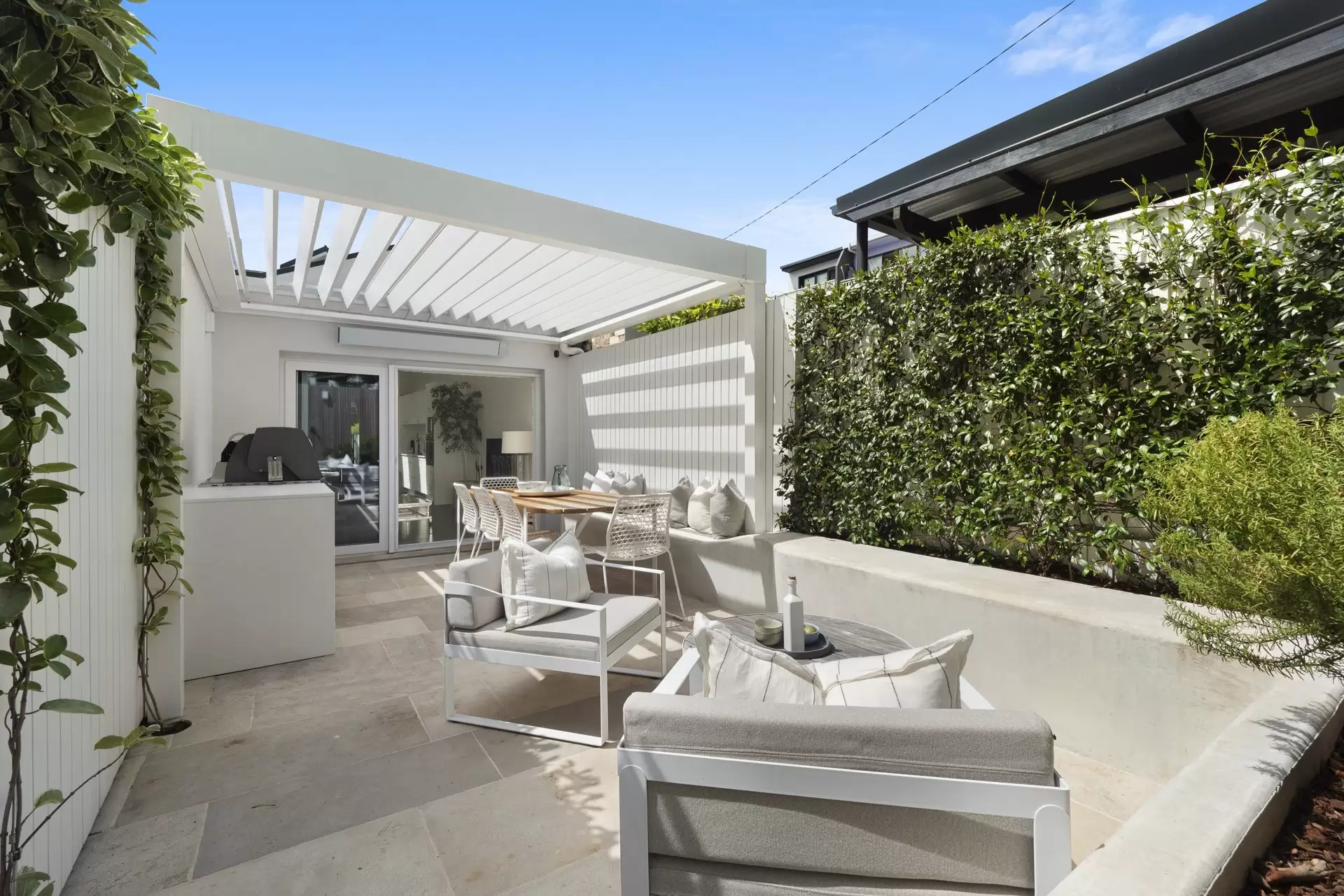 9 Victoria Place, Paddington Auction by Bradfield Badgerfox - image 1