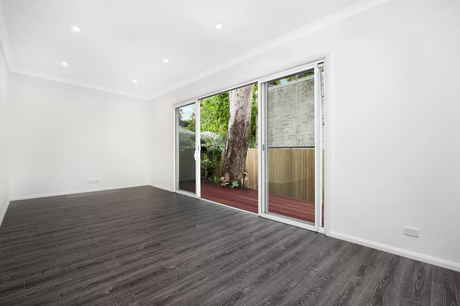 6 Alton Street, Woollahra Leased by Bradfield Badgerfox - image 1