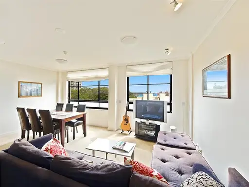 16/107 Darling Point Road, Darling Point Sold by Bradfield Badgerfox