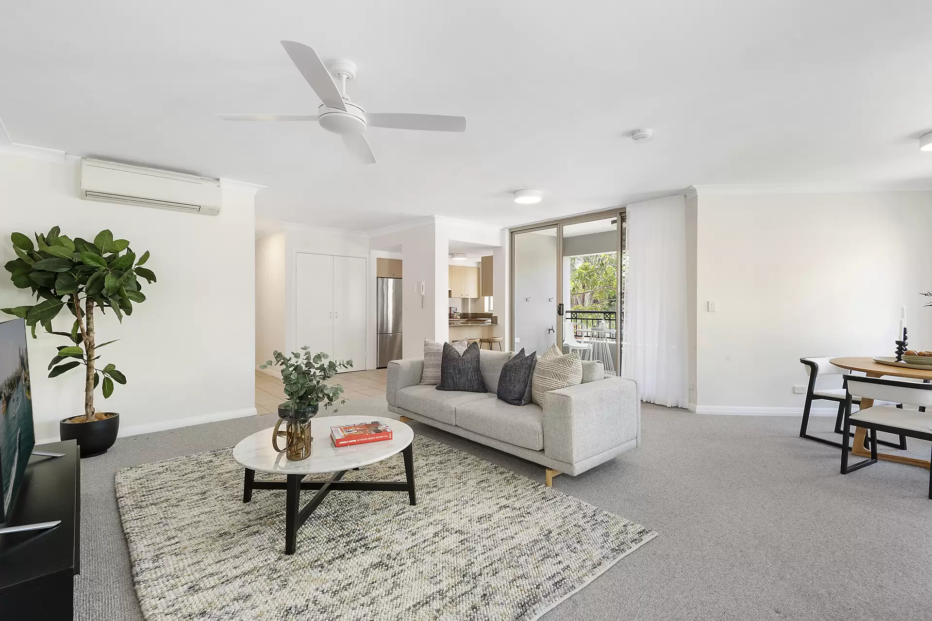 3/23-39 Bourke Street, Woolloomooloo Sold by Bradfield Badgerfox - image 1