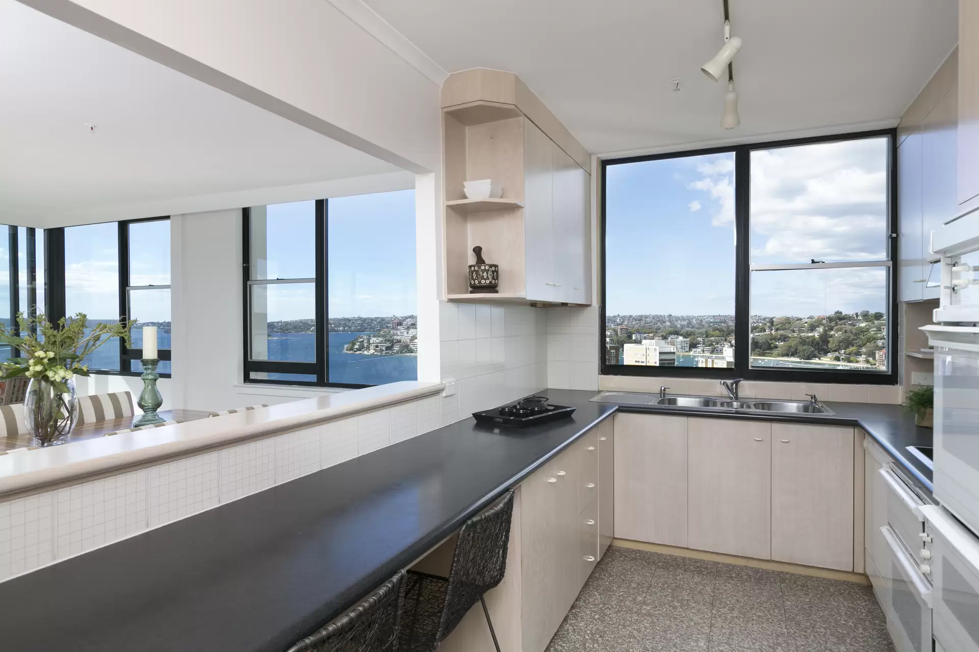 12A/5-11 Thornton Street, Darling Point Leased by Bradfield Badgerfox - image 1