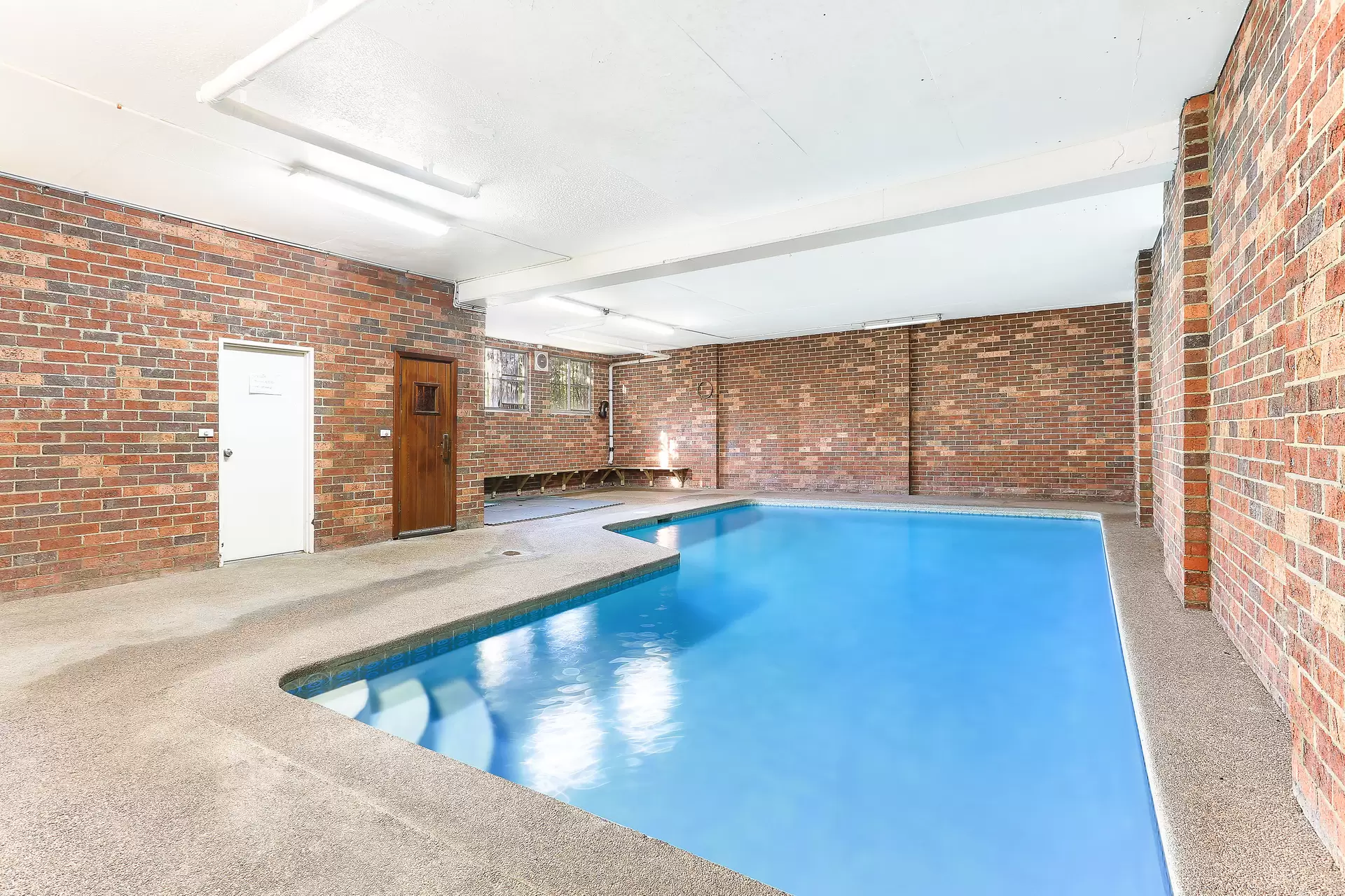 2/211 Old South Head Road, Bondi Leased by Bradfield Badgerfox - image 1