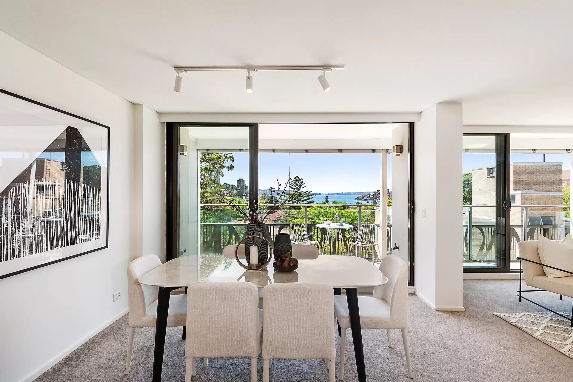 6/230-238 New South Head Road, Edgecliff Auction by Bradfield Badgerfox - image 1