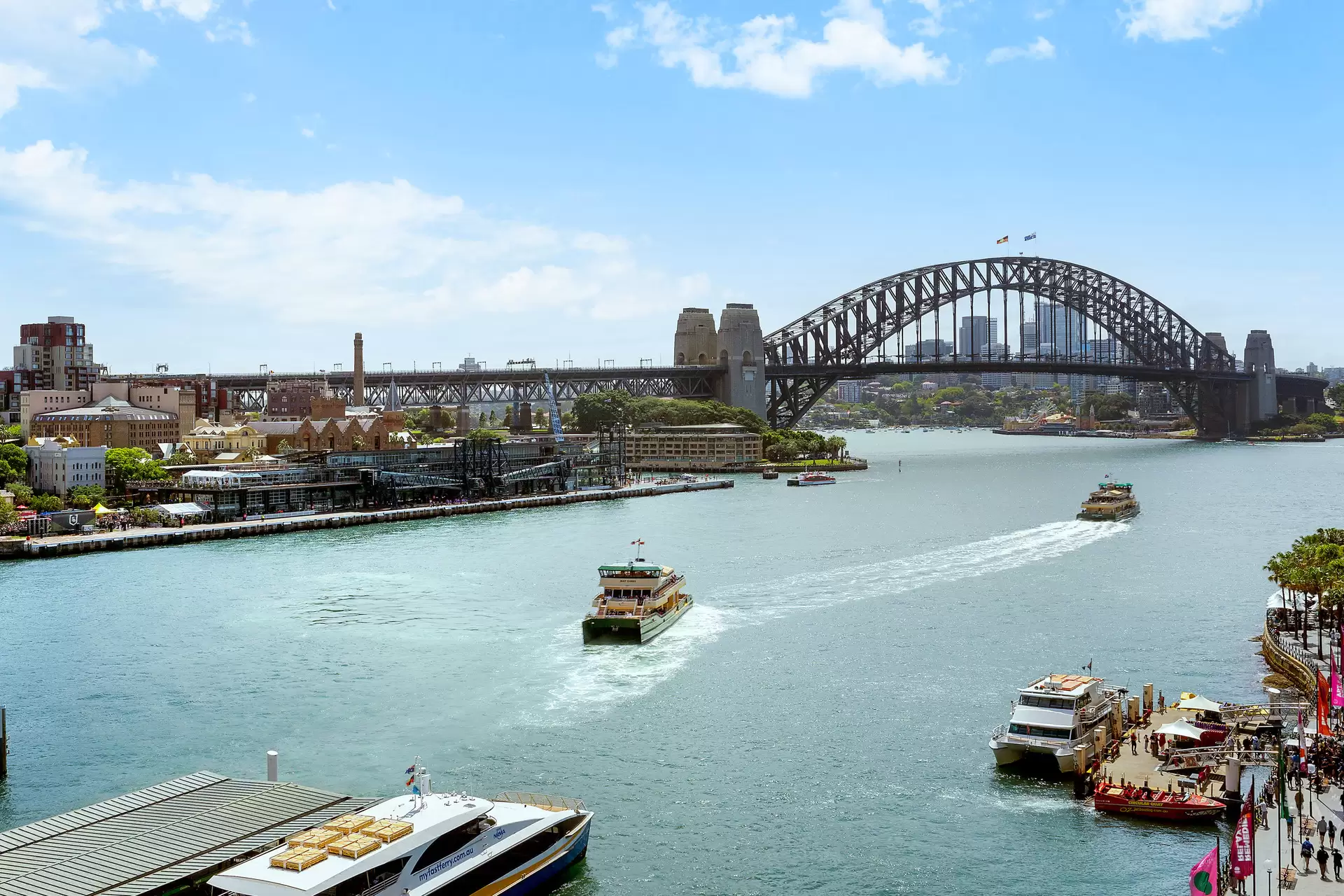 809/71-79 Macquarie Street, Sydney Auction by Bradfield Badgerfox - image 1