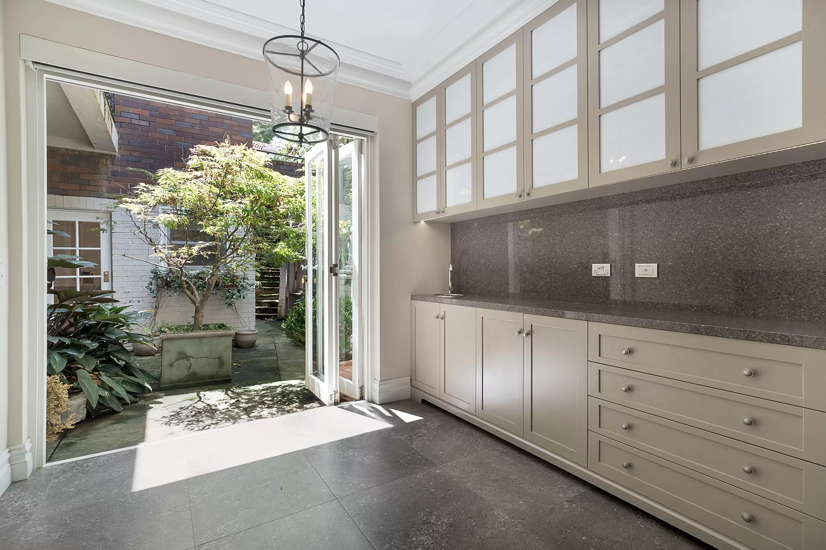 1/31 Fairfax Road, Bellevue Hill Leased by Bradfield Badgerfox - image 1