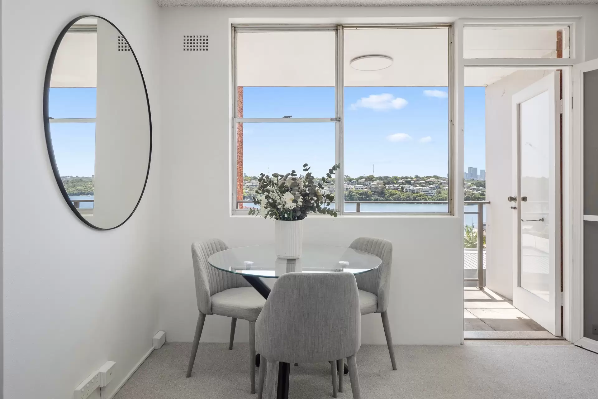 7/4 Napier Street, Drummoyne Auction by Bradfield Badgerfox - image 1