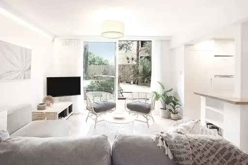 Darlinghurst For Lease by Bradfield Badgerfox