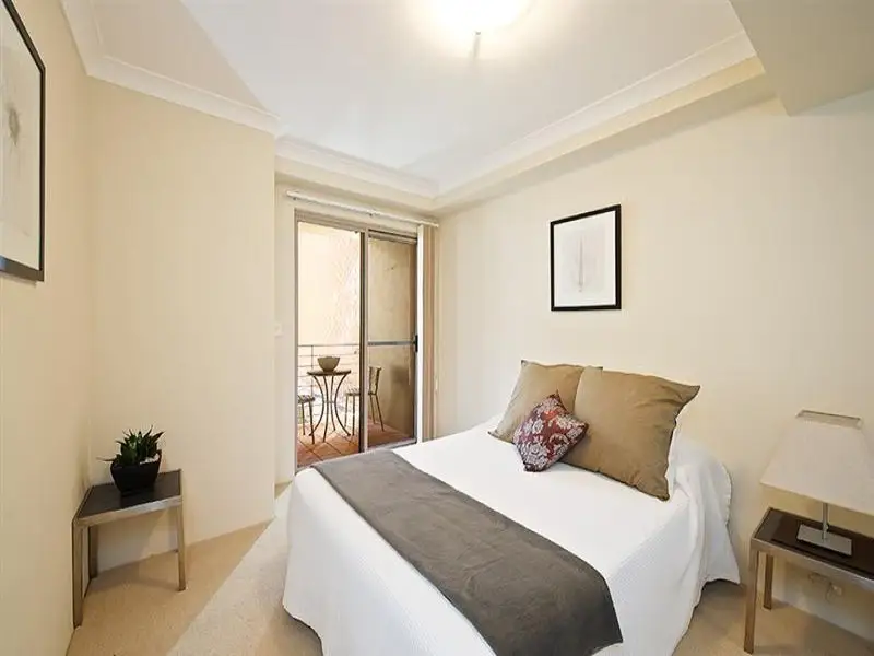 6/30 Ridge Street, North Sydney Sold by Bradfield Badgerfox - image 1