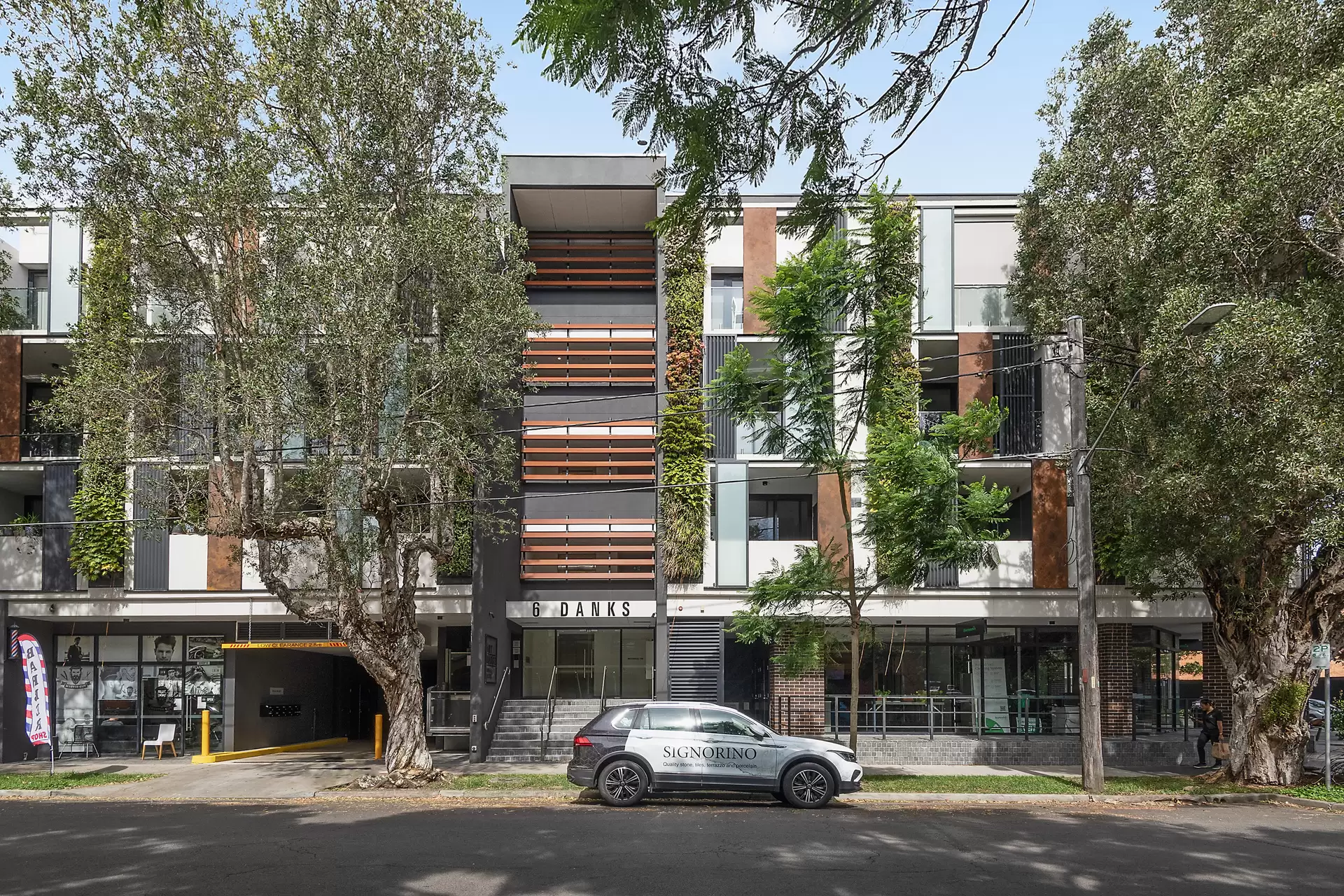 33/6 Danks Street, Waterloo Auction by Bradfield Badgerfox - image 1