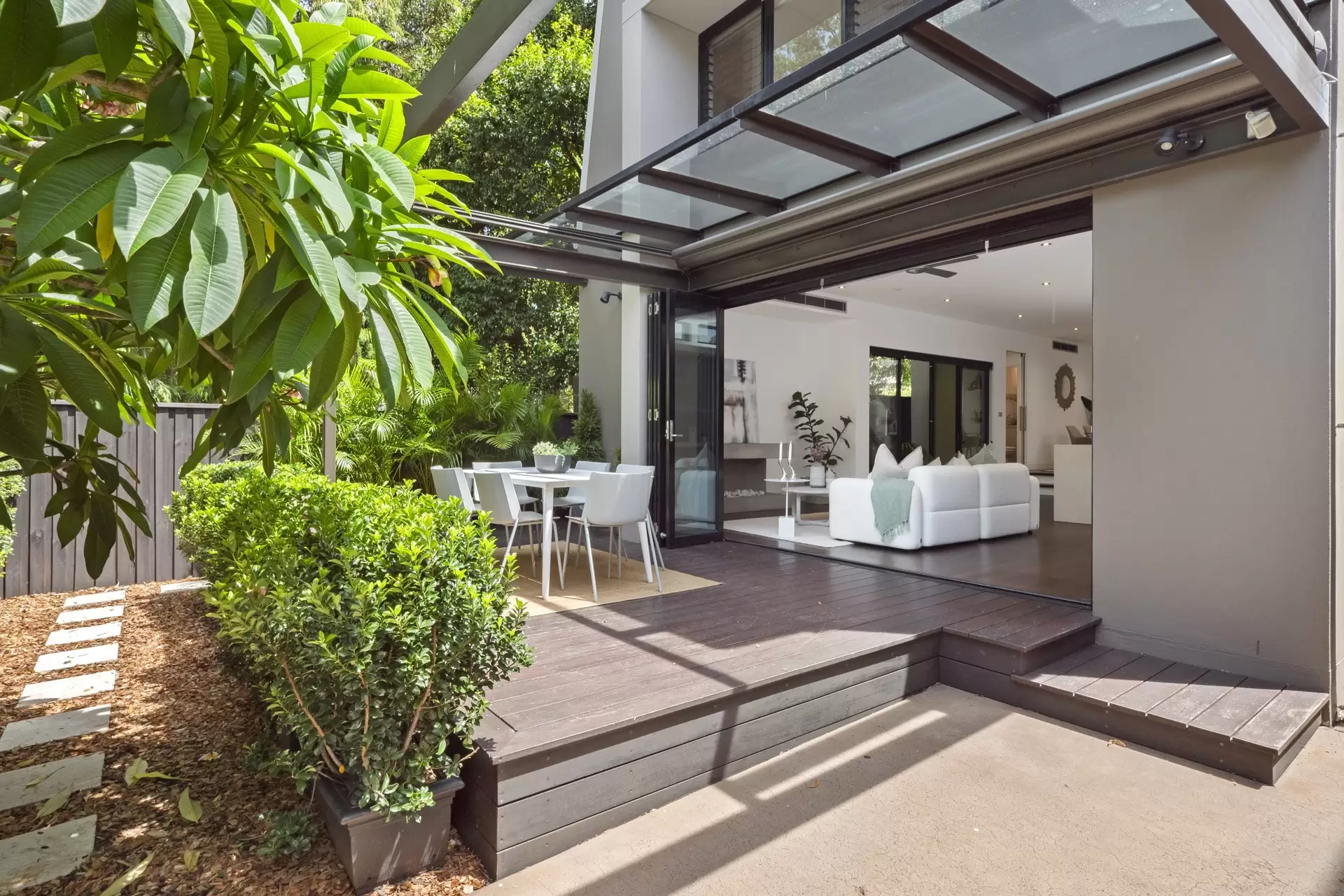 74 Epping Road, Double Bay Auction by Bradfield Badgerfox - image 1