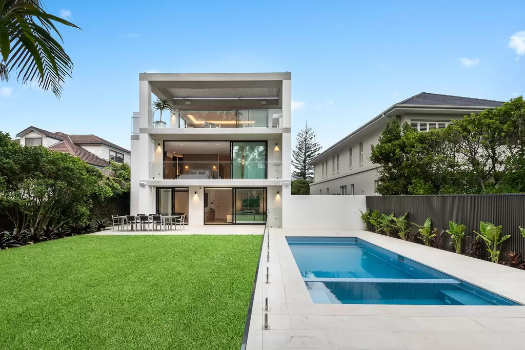 184 Old South Head Road, Vaucluse Auction by Bradfield Badgerfox