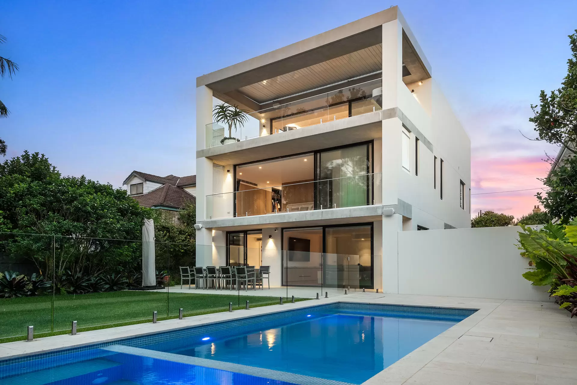 184 Old South Head Road, Vaucluse Sold by Bradfield Badgerfox - image 1