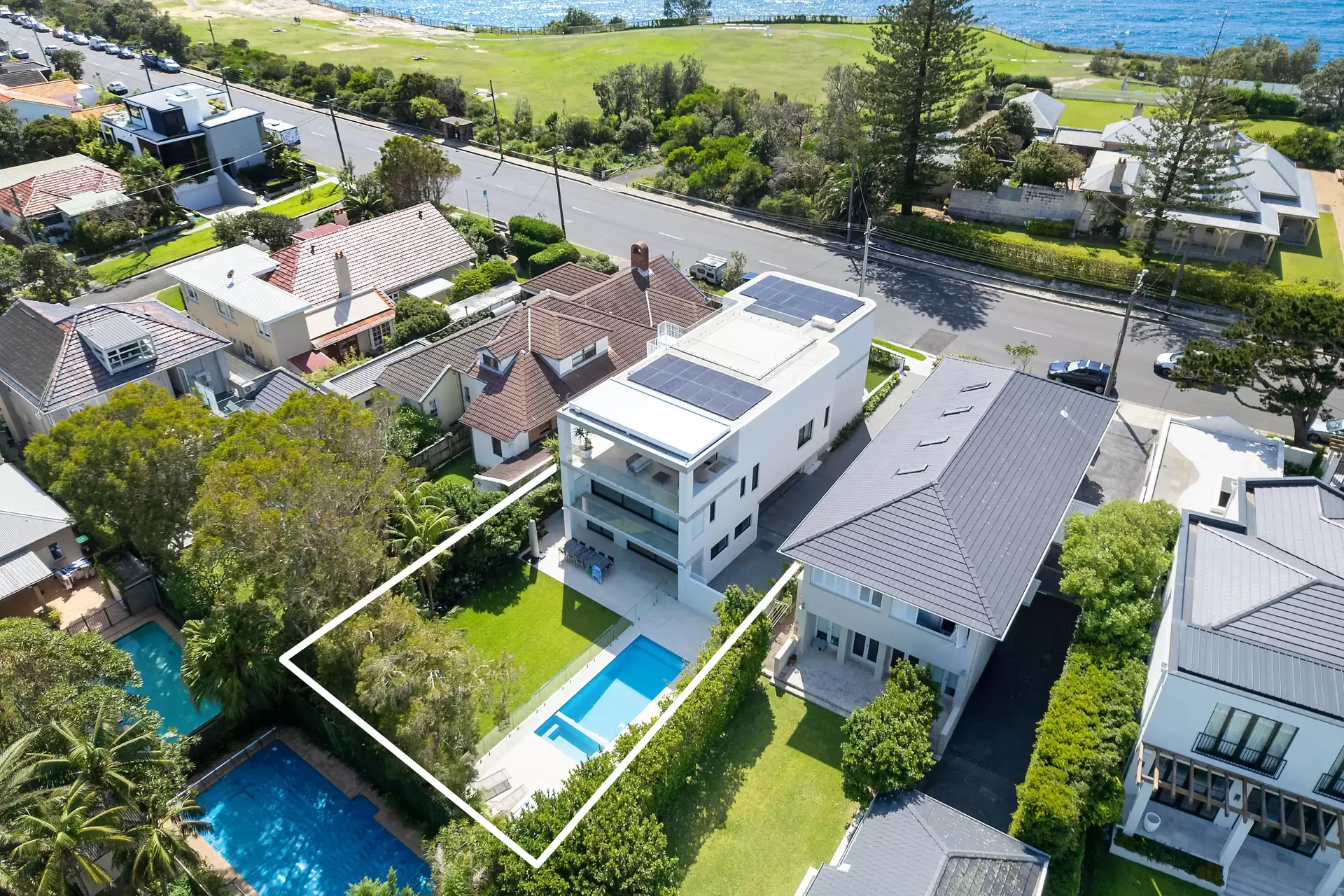 184 Old South Head Road, Vaucluse Auction by Bradfield Badgerfox - image 1