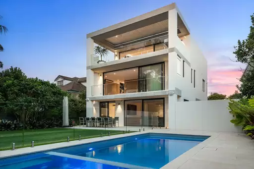 184 Old South Head Road, Vaucluse Sold by Bradfield Badgerfox