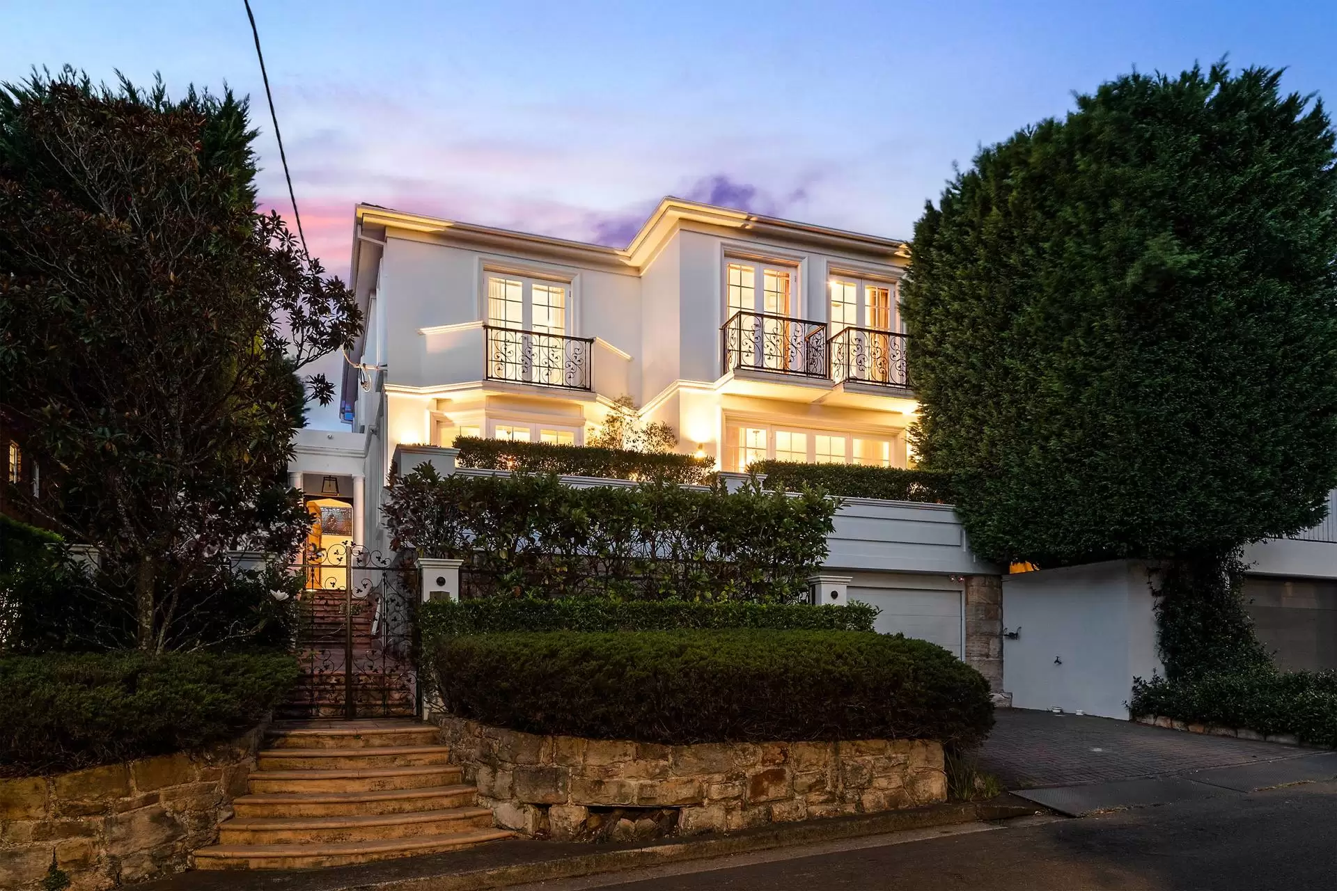 15 Chapel Road, Vaucluse Auction by Bradfield Badgerfox - image 1