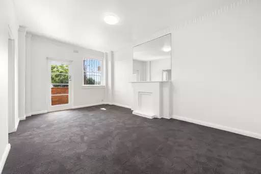 2/342 Edgecliff Road, Woollahra Leased by Bradfield Badgerfox