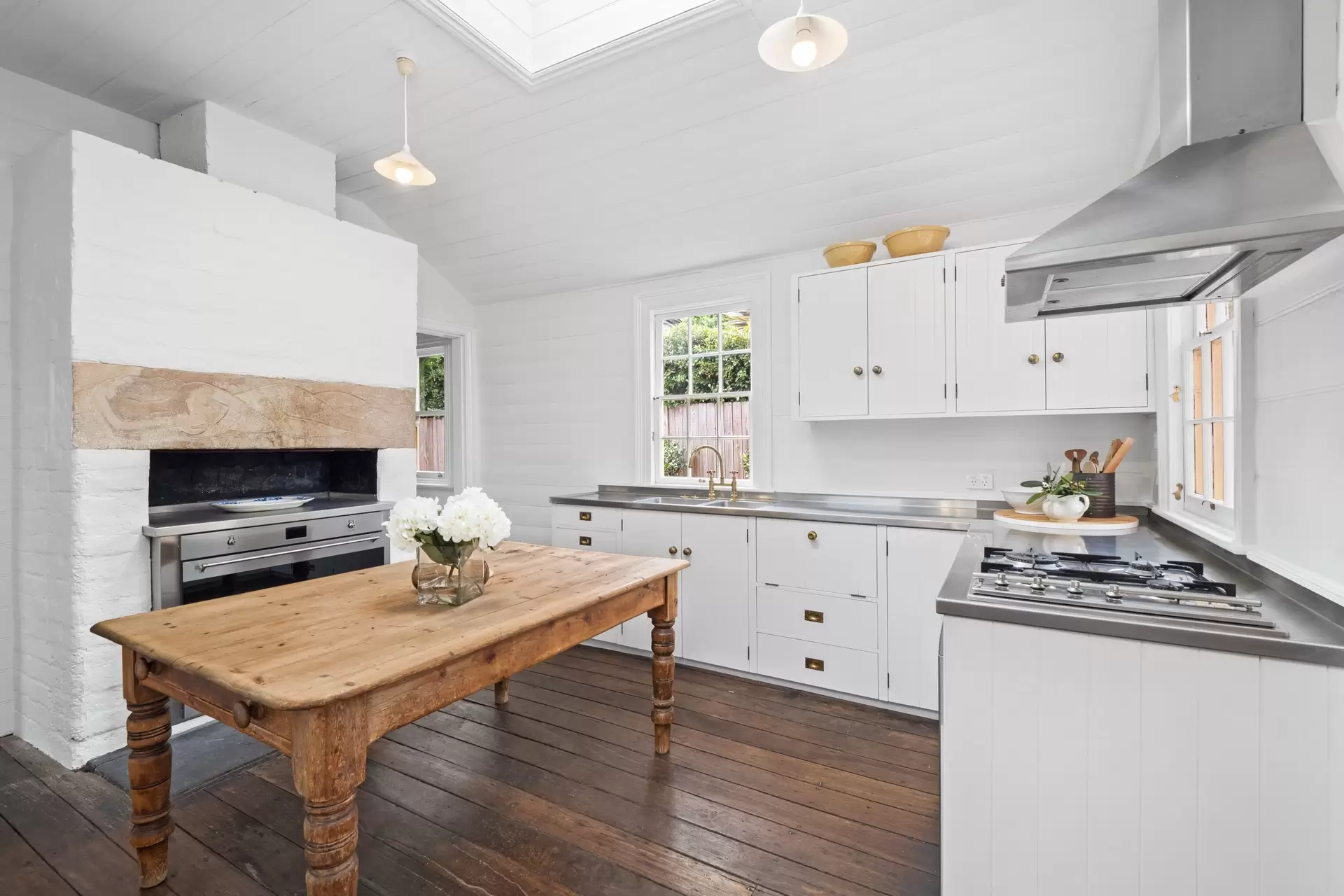 16 Alexandra Street, Hunters Hill Sold by Bradfield Badgerfox - image 1