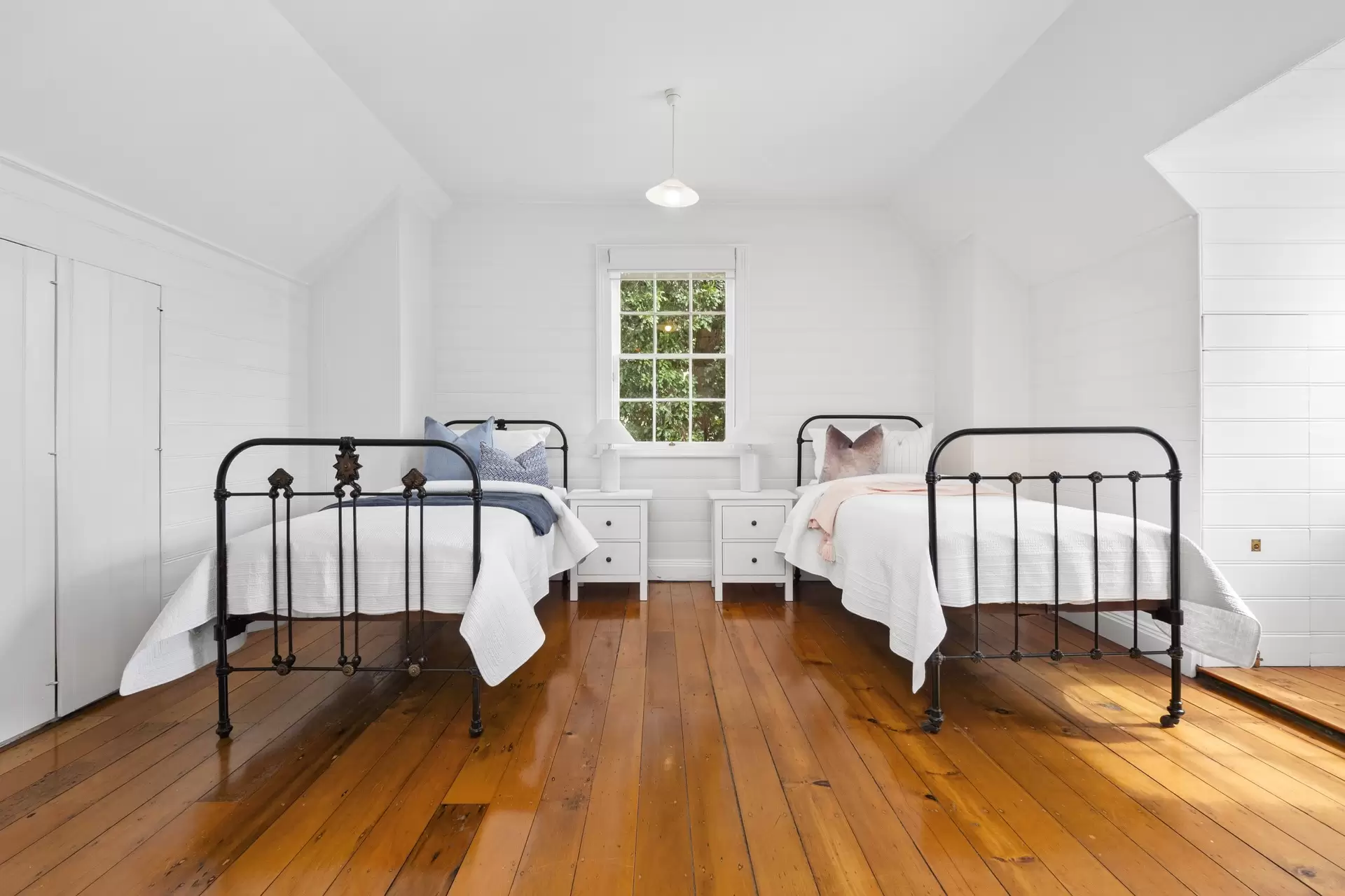 16 Alexandra Street, Hunters Hill Sold by Bradfield Badgerfox - image 1