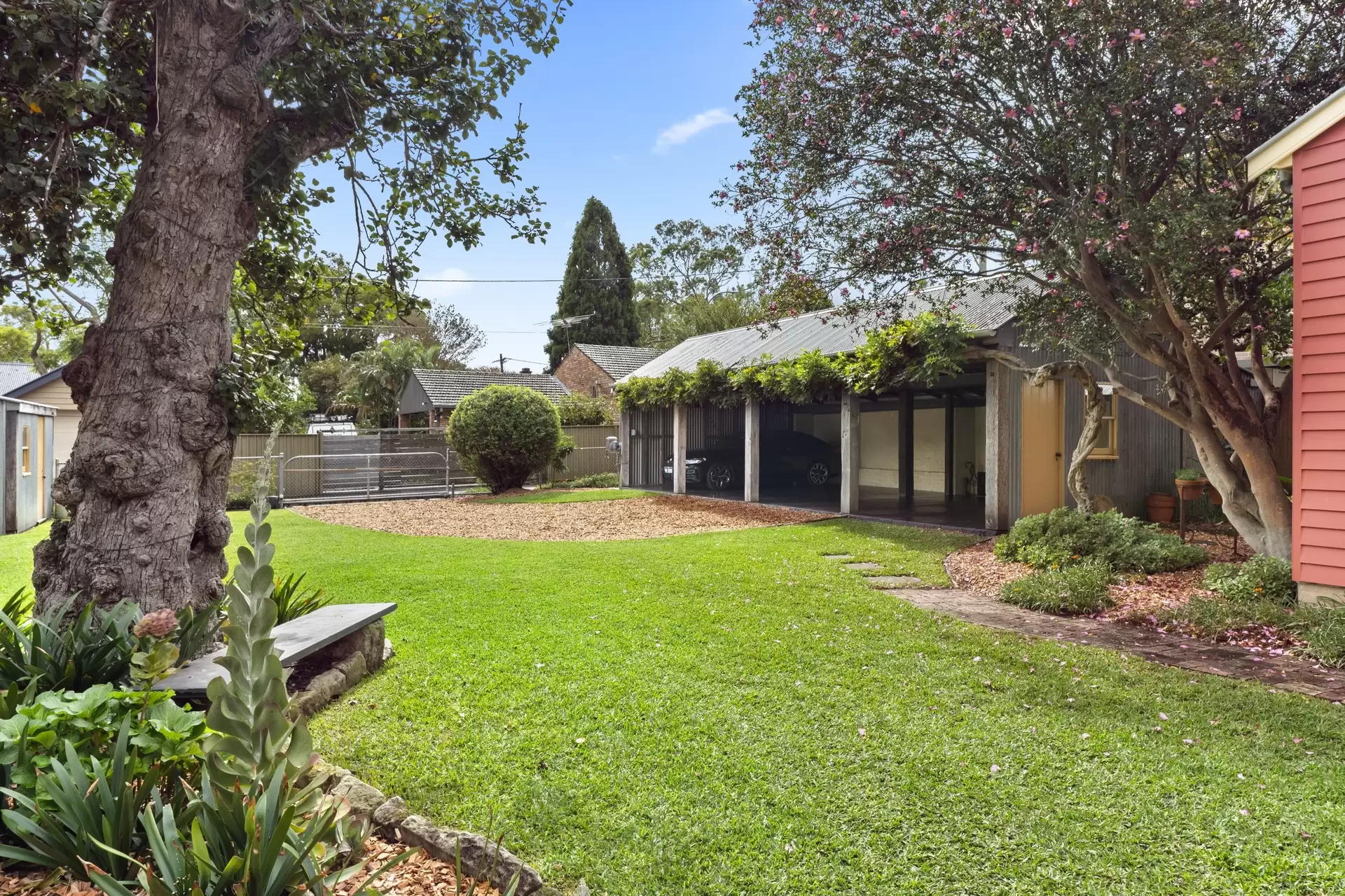 16 Alexandra Street, Hunters Hill Sold by Bradfield Badgerfox - image 1