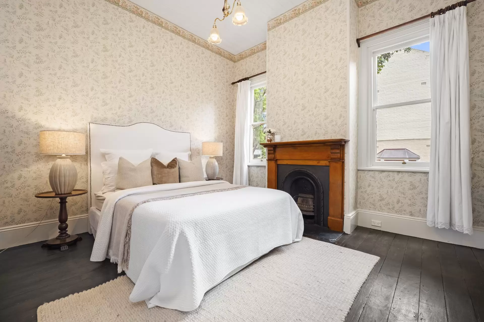 16 Alexandra Street, Hunters Hill Sold by Bradfield Badgerfox - image 1