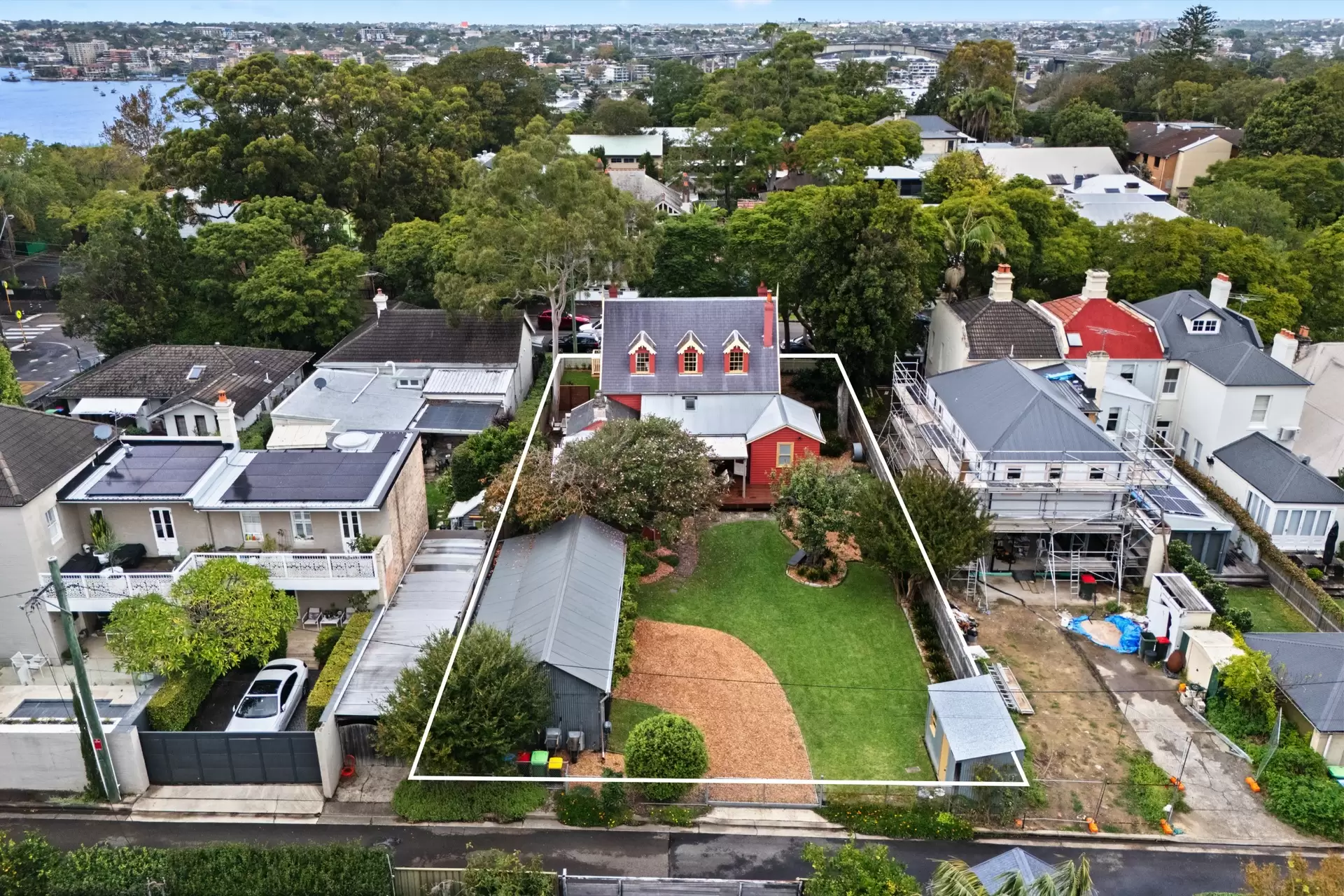 16 Alexandra Street, Hunters Hill Sold by Bradfield Badgerfox - image 1